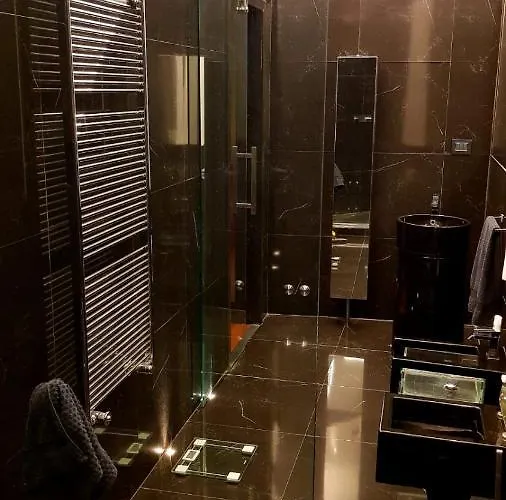 Apartment La Casa Con Piscina Riscaldata Interna Anna Luxury Garden *
